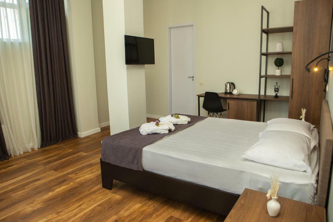 Vista Hotel Tbilisi Eksteriør bilde