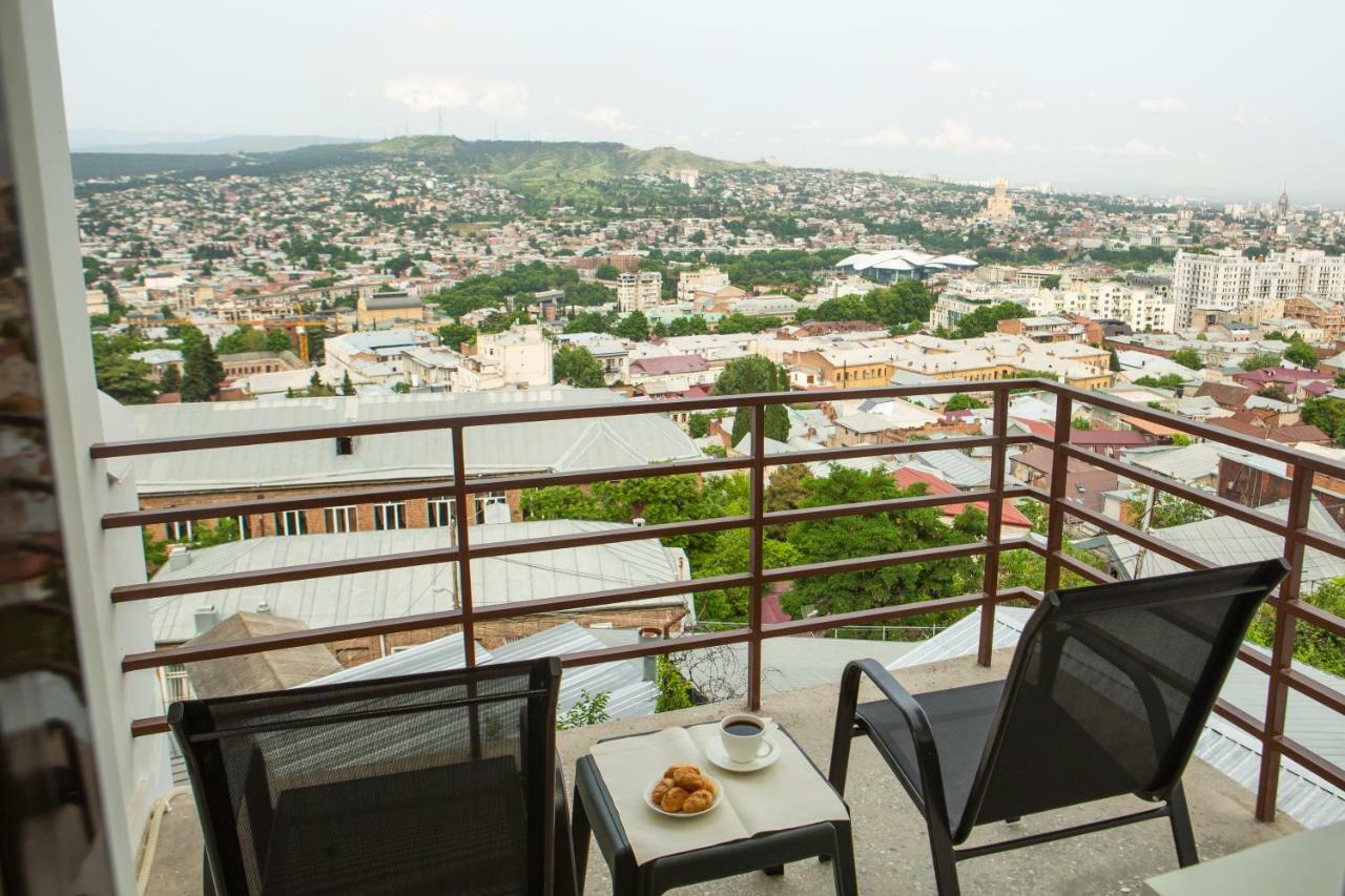 Vista Hotel Tbilisi Eksteriør bilde